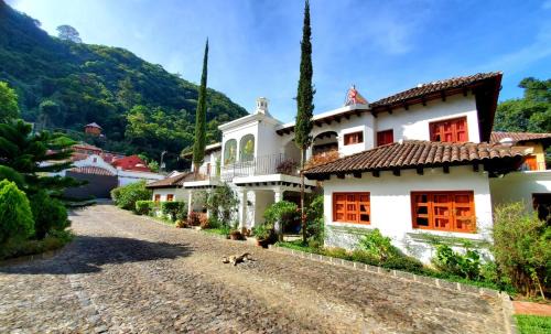 Santa Ana Hotel | Hotel Casa Búho B&B