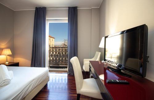 Novara Hotel | Hotel Cavour by LVG Hotel Collection