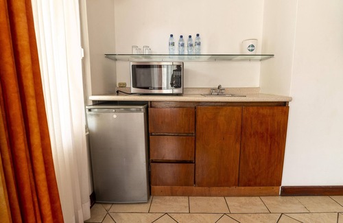 Monterrico Hotel | Hotel Cayman Suites