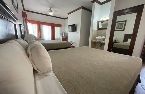 Monterrico Hotel | Hotel Cayman Suites