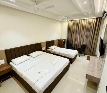 Adyar Hotel | Hotel Citywalk Residency