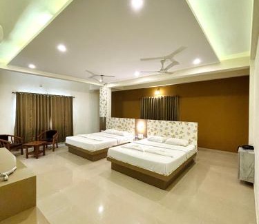 Adyar Hotel | Hotel Citywalk Residency
