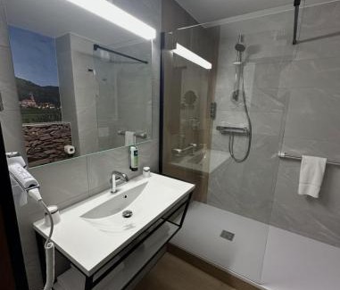 Eguisheim Hotel | Hotel Colmar Vignes Eguisheim
