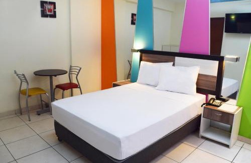 La Victoria Hotel | Hotel Colors Canada