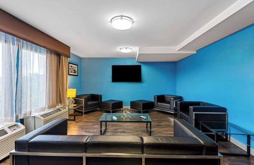 East Syracuse Hotel | Hotel Concord Syracuse, Ascend Hotel Collection