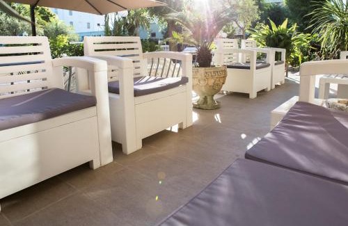 Cattolica Hotel | Hotel Corallo Garnì
