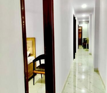 New Delhi Casa | Hotel Cosy Rooms, Near US Embassy Chanakyapuri, New Delhi - Budget Friendly