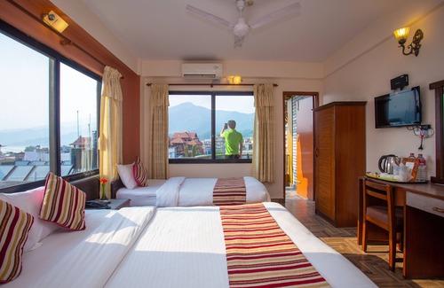 Pokhara Hotel | Hotel Crystal Palace