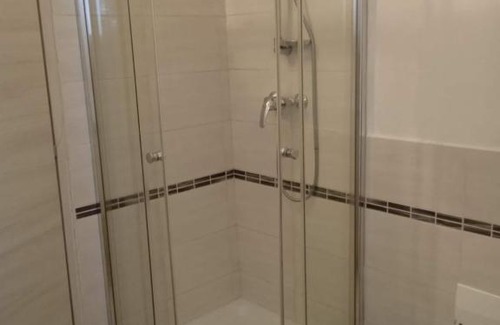 Parma Apartamento | HOTEL d 2 non accettiamo franciesi