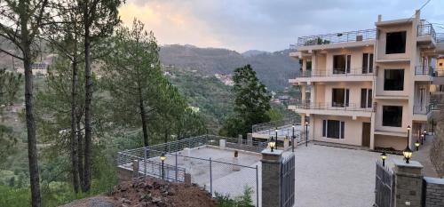 Dharampur Hotel | Hotel Dagshai Mist