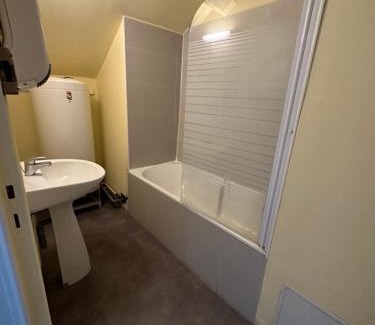 Tarbes Casa | Hotel de la Gare Chambre Simple