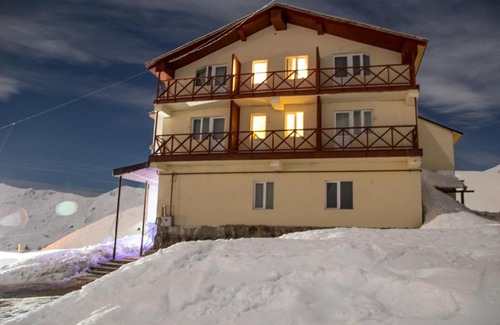 Kazbegi Hotel | Hotel Deka Gudauri