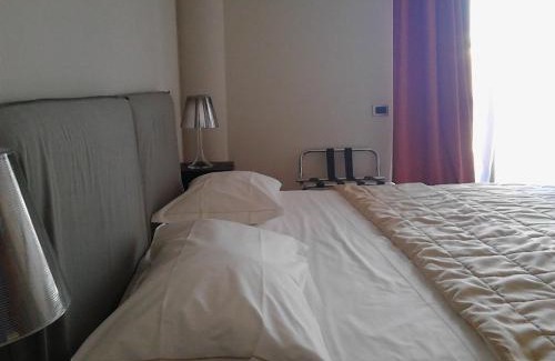 Torri del Benaco Hotel | Hotel Del Porto