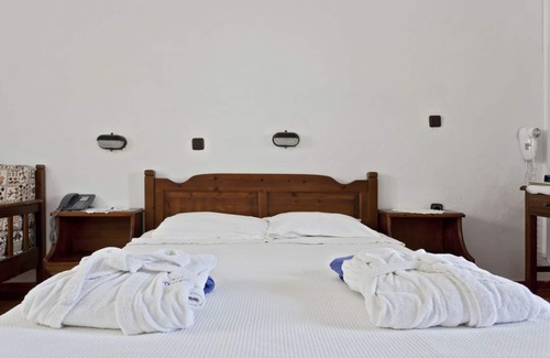 Skopelos Hotel | Hotel Dionyssos
