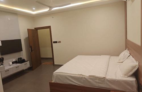 Kuvempu Nagara Hotel | Hotel Diyanvi