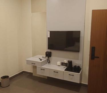 Kuvempu Nagara Hotel | Hotel Diyanvi