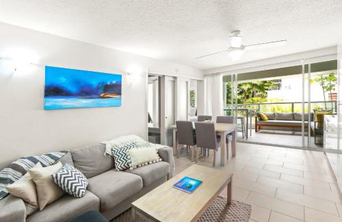 Palm Cove Casa | Hotel Drift 4202
