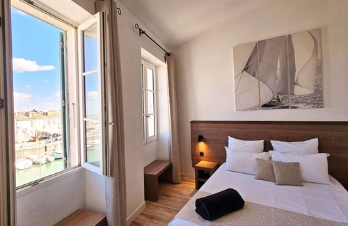 Saint-Martin-de-Re Hotel | Hotel Du Port