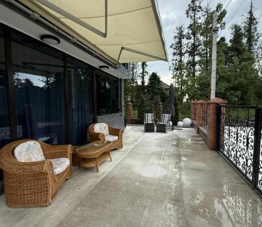 Ureki Casa | Hotel Edelweiss