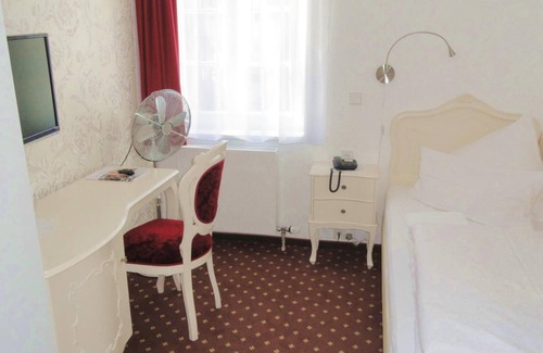 Schwaebisch Gmuend Hotel | Hotel Einhorn