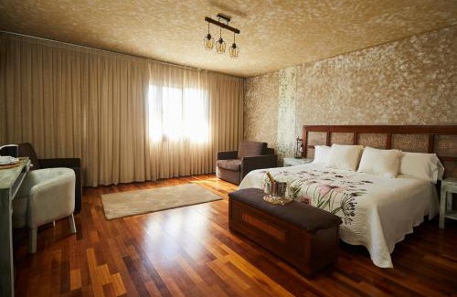 Candeleda Hotel | Hotel El Mirlo Blanco