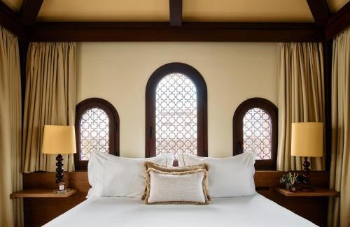 Historic Center of Estepona Hotel | Hotel El Pilar Andalucia