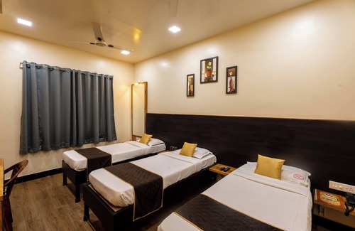 Pune Hotel | Hotel Ellora Park