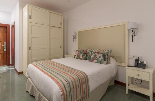 Santa Cruz de la Palma Hotel | Hotel Emblemático Holiday Time
