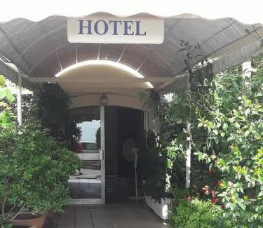 Livanates Casa | Hotel Florakis