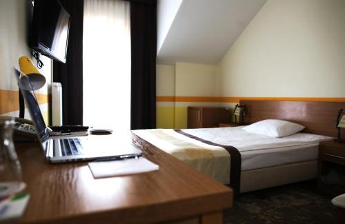 Miedzyrzec Podlaski Hotel | Hotel Folklor