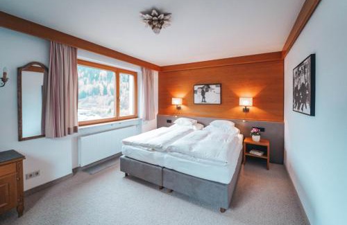 Sankt Anton am Arlberg Casa | Hotel Garni Almjur