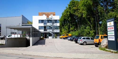 Munchen District Cama Y Desayuno | Hotel Garni Fischerfleck in Ismaning near Munich