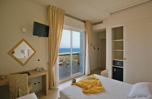 Rivazzurra Hotel | Hotel Ghirlandina
