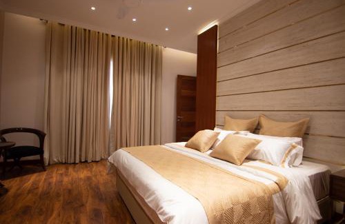 Mahipalpur Extension Hotel | Hotel Grand Villa Palce Near New Delhi IGI Airport