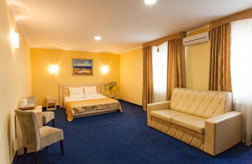 Mahipalpur Extension Hotel | Hotel Grand Villa Palce Near New Delhi IGI Airport