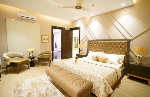 Mahipalpur Extension Hotel | Hotel Grand Villa Palce Near New Delhi IGI Airport