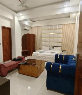 Indirapuram Casa | Hotel Grand Zion