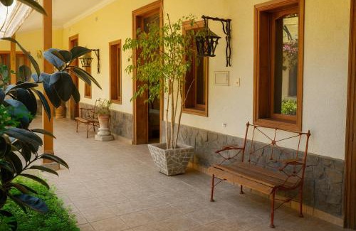 Vicuna Cama Y Desayuno | Hotel Halley - Vicuña, Valle de Elqui