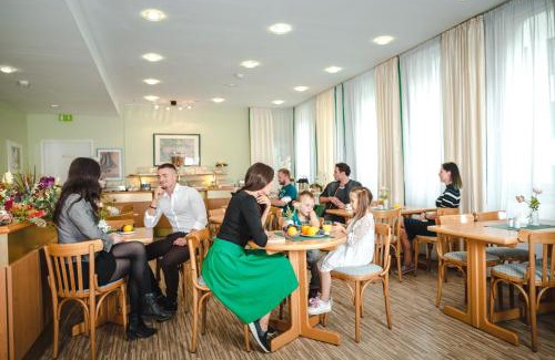 Hellersdorf Hotel | Hotel "Helle Mitte" Berlin