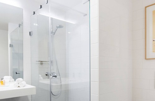 Champs-Elysees Hotel | Hotel Helzear Etoile