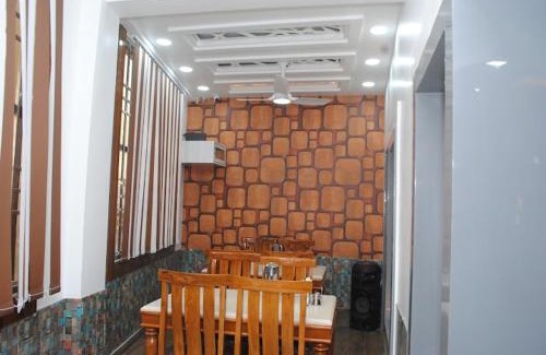 Bulandshahr Cama Y Desayuno | Hotel Highway inn
