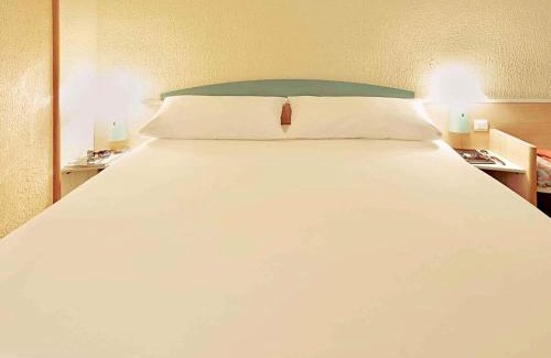 Santa Maria da Feira Hotel | Hotel ibis Porto Sul Europarque
