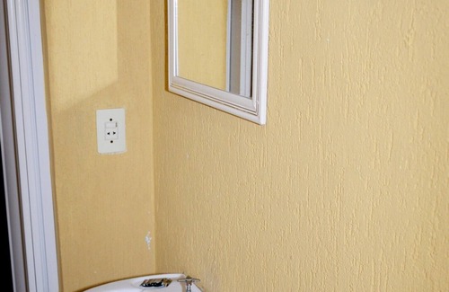 Ipiranga Hotel | Hotel incrível com WiFi na vibrante São Paulo em frente o museu Ipiranga