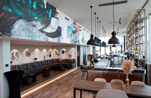 Friedrichshain-Kreuzberg Hotel | Hotel Indigo Berlin - East Side Gallery