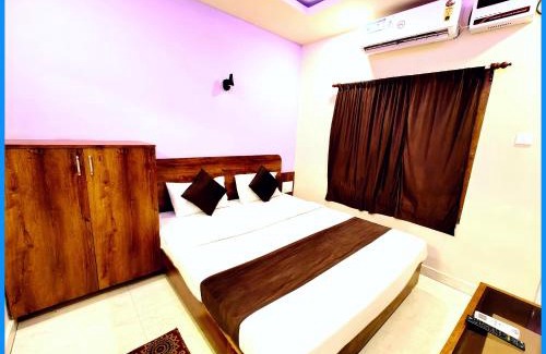 Cuttack Hotel | Hotel Inn Blue Sagar -Lift & Parking Facilities - Room Service & Restaurant - Garden - free wifi - Boutique Collection and Unique Room Decoration # Best Hotel In Puri