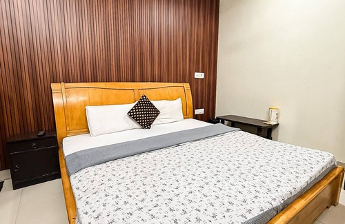 Karol Bagh Casa | Hotel J Joy deluxe