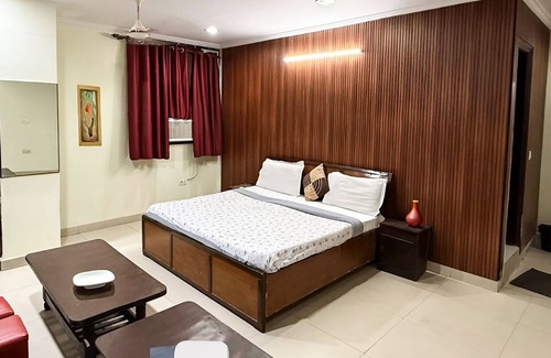 Karol Bagh Casa | Hotel J Joy deluxe