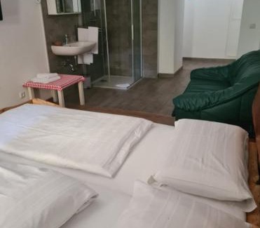 Krumpendorf am Woerther See Hotel | HOTEL Jerolitsch