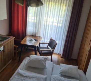 Krumpendorf am Woerther See Hotel | HOTEL Jerolitsch