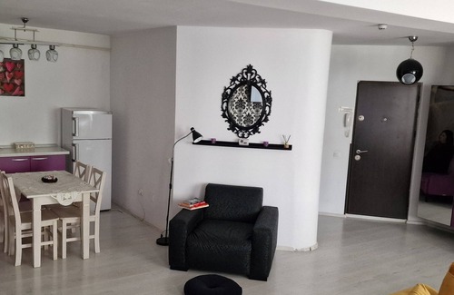 Galati Apartamento | Hotel Jolie Apartments - Large Studio